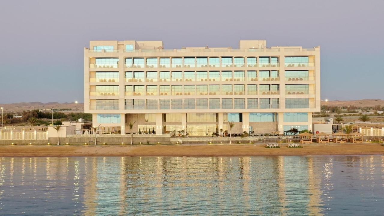 Waves Hotel Umm Lajj Dış mekan fotoğraf